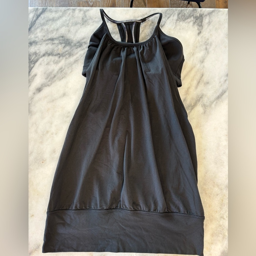 Black Lululemon No Limits Tank With Sports Bra Sz 2 - Picture 4 of 4